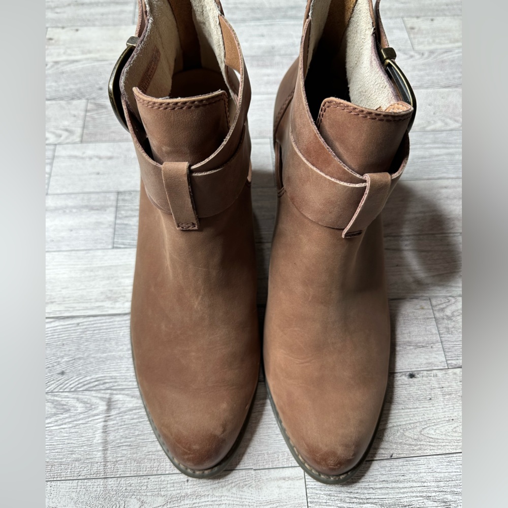 Vionic Leather Booties Size 10 - image 6